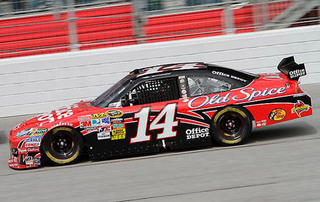 Illustration for article titled Tony Stewart races ChumpCar, no really he did!